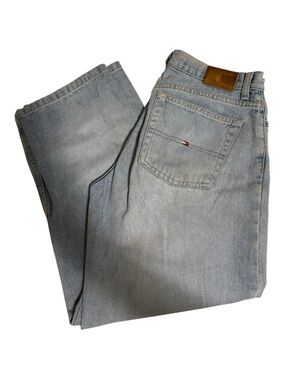 Vintage Tommy Hilfiger Women's Light Blue Boyfriend Jeans